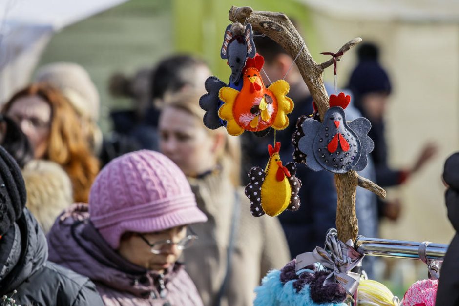 Kaziuko mugės prekeiviai tvirtina kainų nekėlę