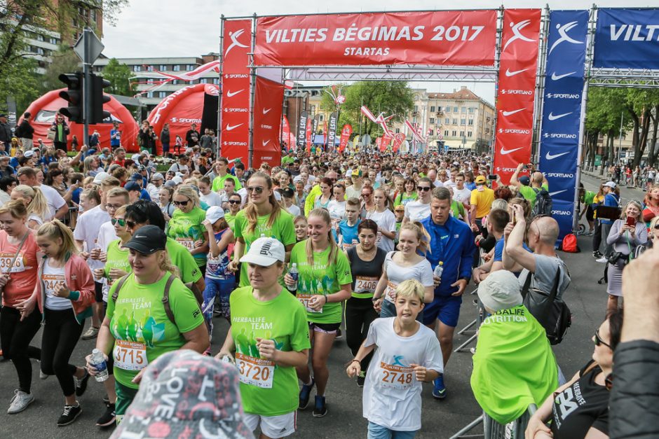 Klaipėdos gatves užtvindė vilties bėgikai