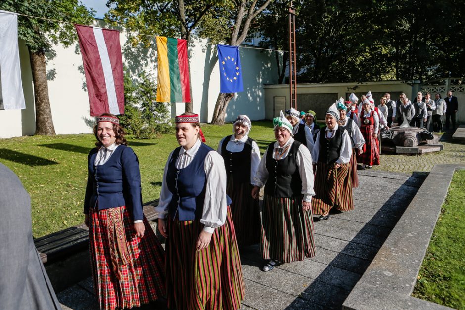 Baltų vienybės dieną – šventė Laikrodžių muziejaus kiemelyje