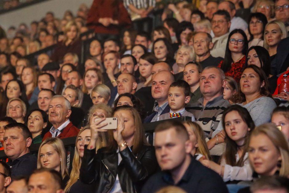 Jubiliejiniame koncerte grupė „Man-go“ susprogdino tikrą muzikos bombą