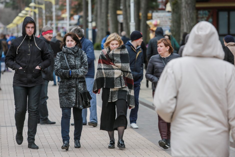 Palangiškiai varžėsi margučių ridenimo čempionate