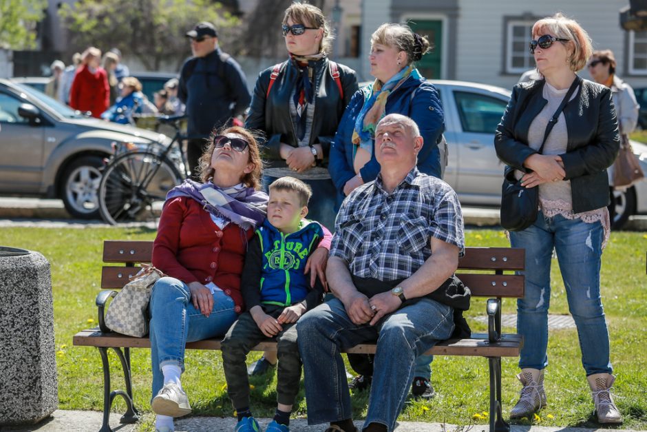 Uostamiesčio simbolis „Meridianas“ išskleidė bures