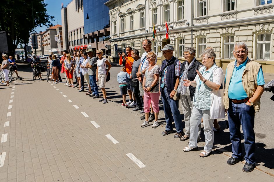 Prie „Žvejo“ paminklo sukosi šokėjai