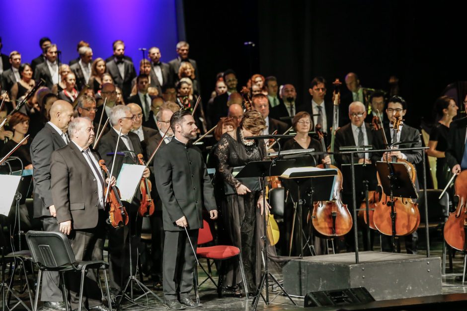 Klaipėdoje išskirtinį kūrinį atliko penki chorai ir du orkestrai