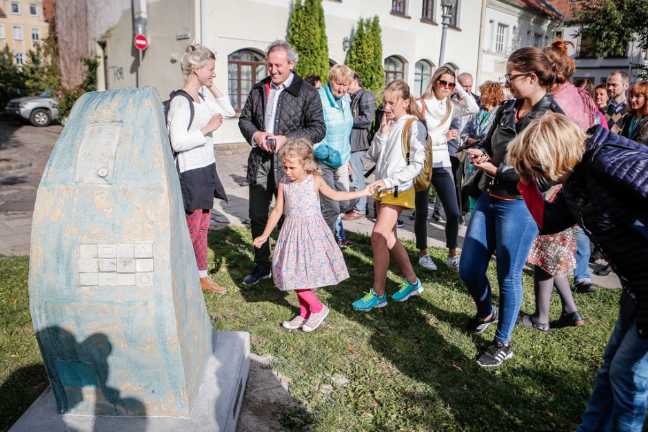 Skverą papuošė naujos skulptūros