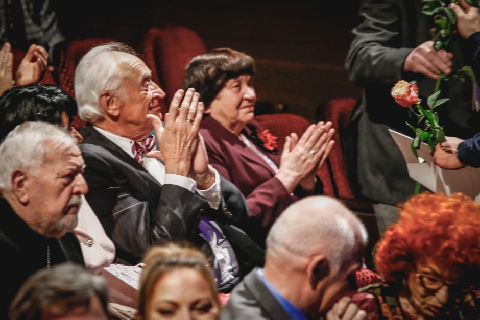 Teatro dieną – aplodismentai be spektaklio