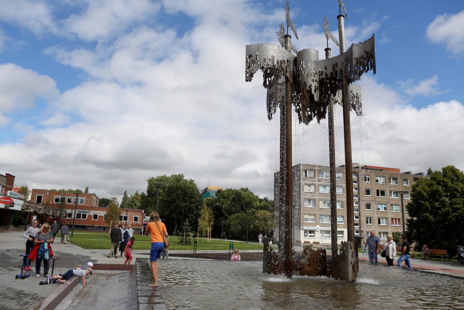 Gimtadienį švenčiančiam miestui – rekonstruotas Pempininkų fontanas