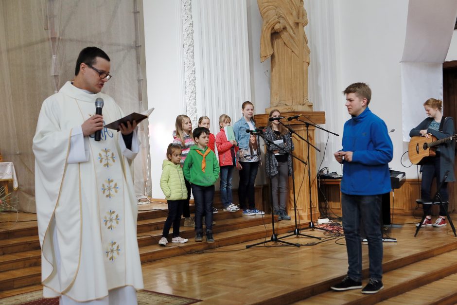 Atnaujinti santuokos įžadus panoro pusšimtis porų