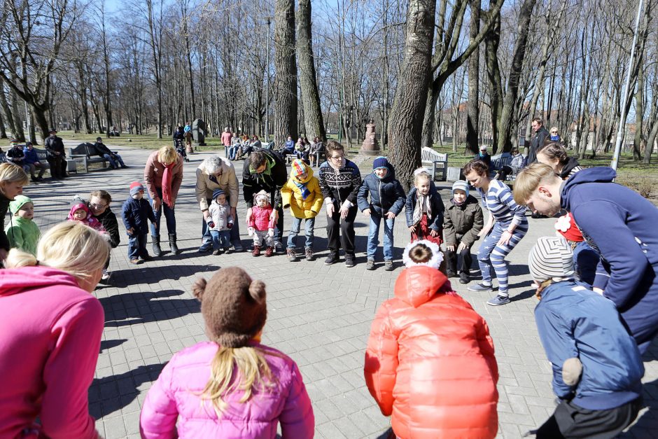 Vynerio arbatėlėje – pavasariškas šurmulys ir gerosios naujienos