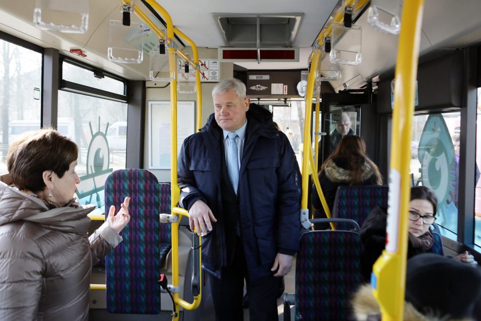 Maršrutiniai autobusai virs kursuojančiais muziejais