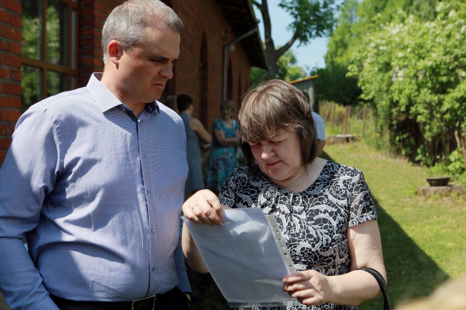 Prieš Priekulės kleboną – protestai