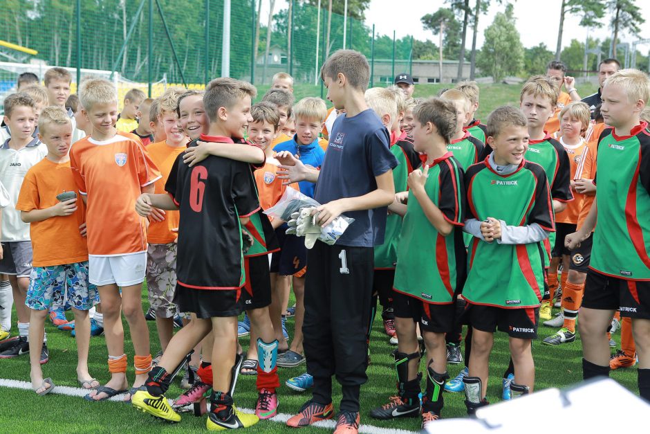 Futbolo mokyklos direktorių taurė liko Klaipėdoje