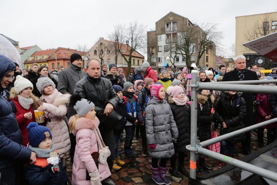 Kalėdų karavanas atvežė dovanų