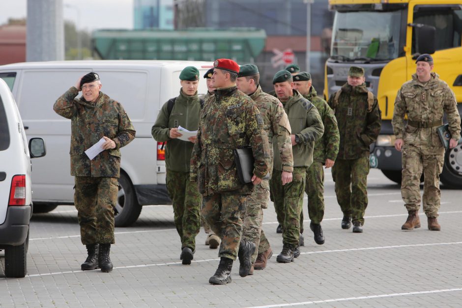 Uostamiestyje – NATO karinė technika