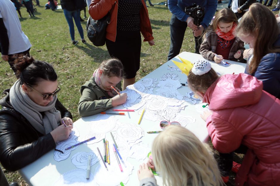 Danės skvere susibūrė mažieji princai ir princesės