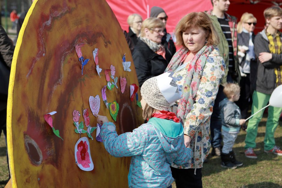 Danės skvere susibūrė mažieji princai ir princesės