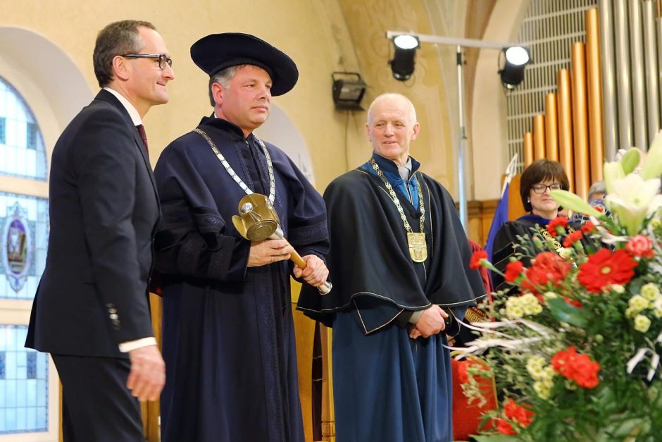 Inauguruotas Klaipėdos universiteto rektorius: mes pasmerkti permainoms