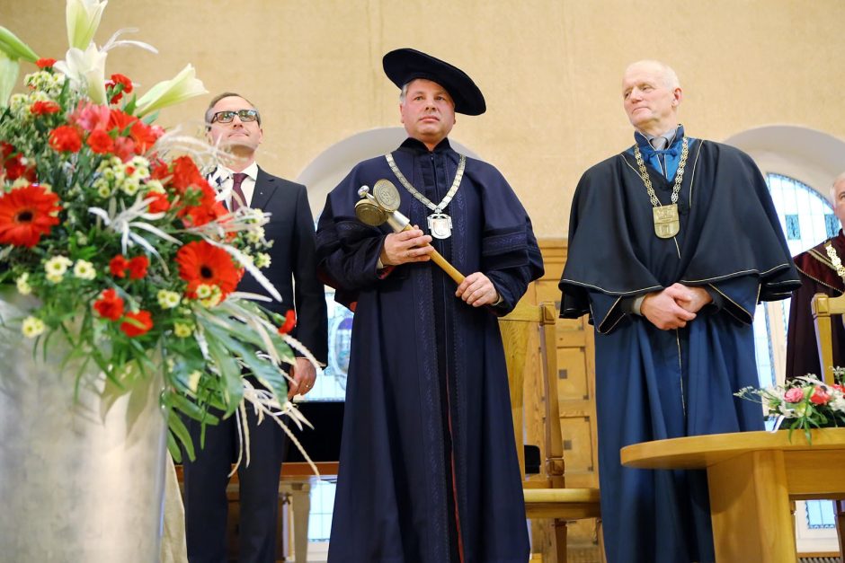 Inauguruotas Klaipėdos universiteto rektorius: mes pasmerkti permainoms