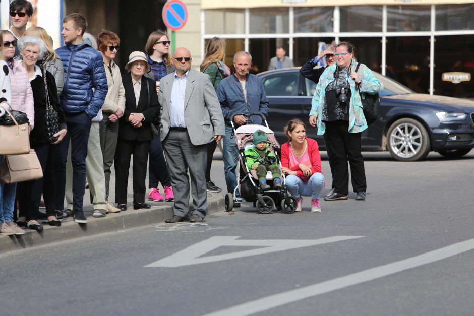 Klaipėdoje į atsargą išlydėti pirmieji šauktiniai