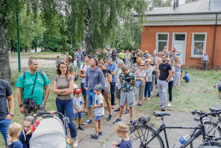 Prie Klaipėdos uosto švyturio – ažiotažas 