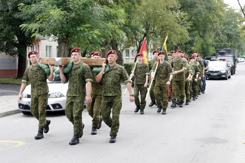 Nešdami kryžių kariai nužygiuos iš Klaipėdos į Kryžių kalną