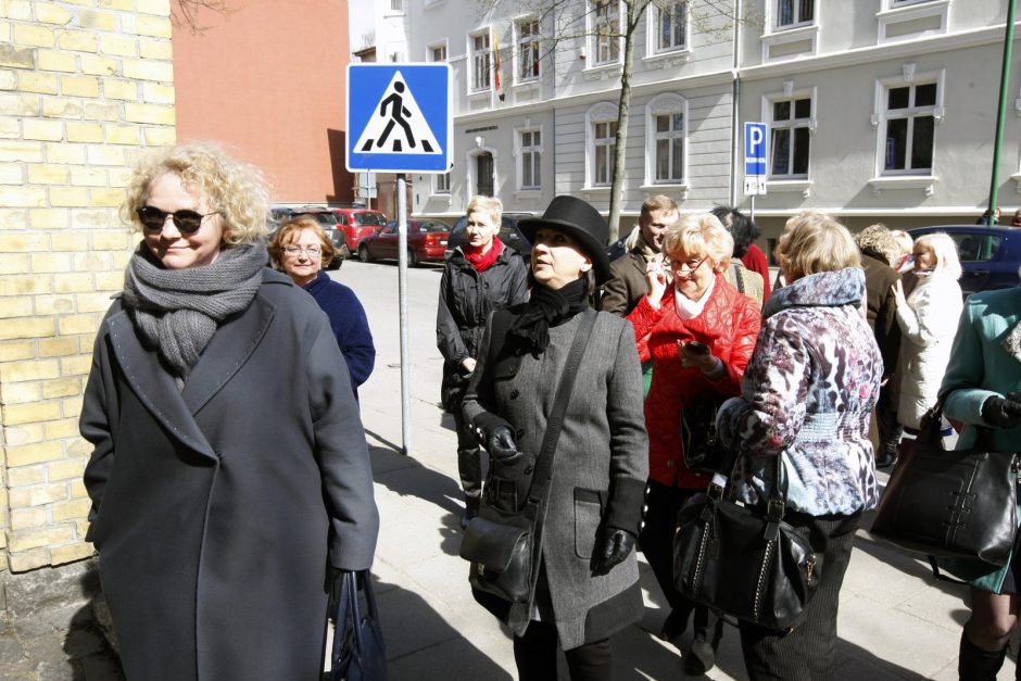 Klaipėdos karalienės Luizės jaunimo centrui – karališki ženklai