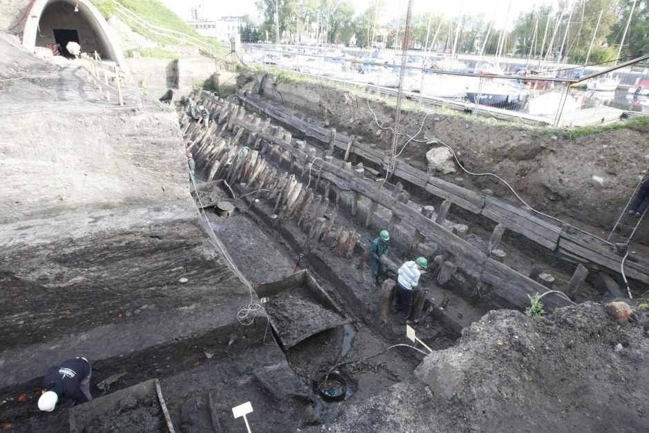 Klaipėdos piliavietės teritorijos kasinėjimai pildo radinių lobyną 