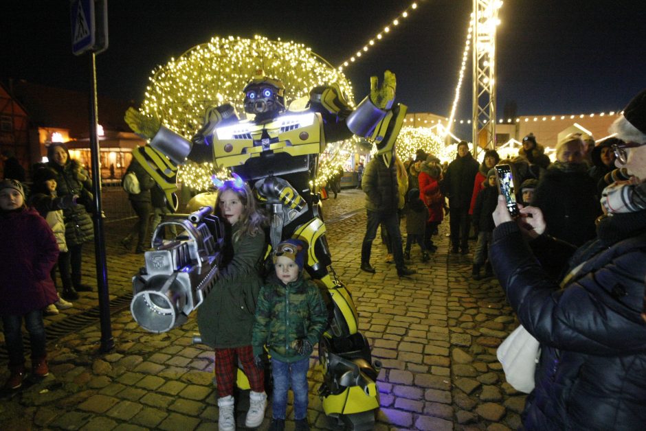 Klaipėdiečiai grožisi nušvitusiu uostamiesčiu 