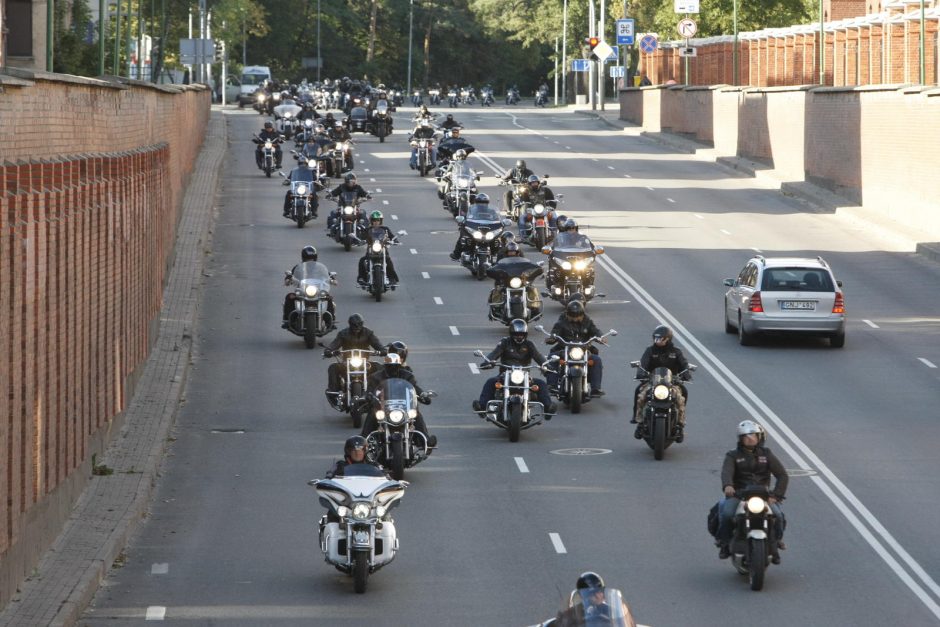 Baikeriai palydėjo vasaros sezoną 