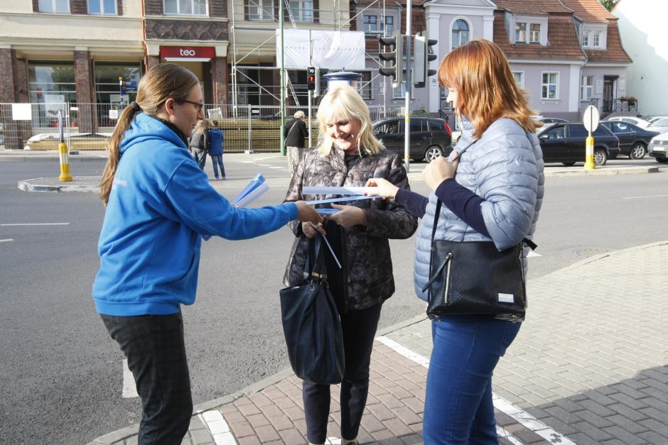 Uostamiestyje išdalijo tūkstančius atšvaitų