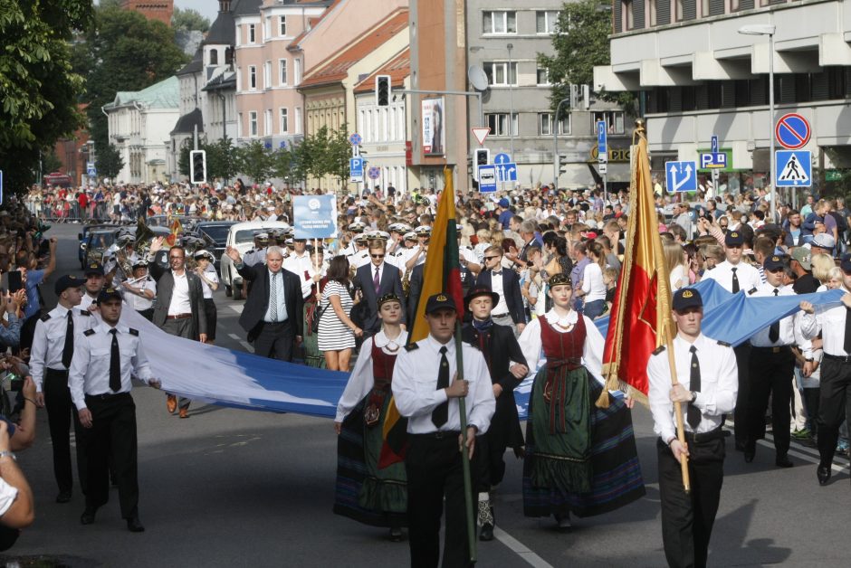 Jūros šventės eisena – elegantiška ir spalvinga