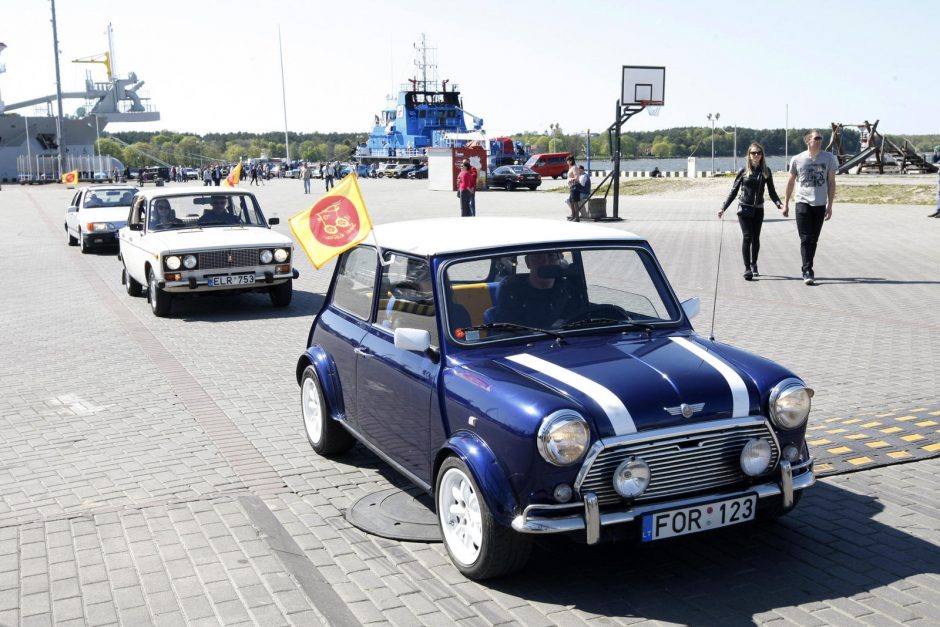 Klaipėdos gatvėse – išskirtiniai automobiliai