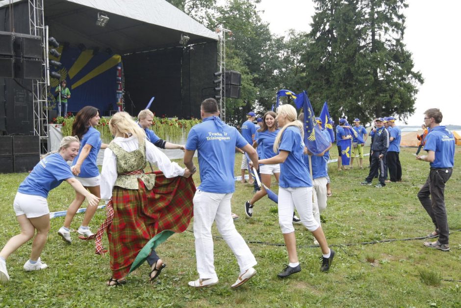 Prie Luksto „Tvarka ir teisingumas“ partiečiai kūrė didžiausią ES vėliavą