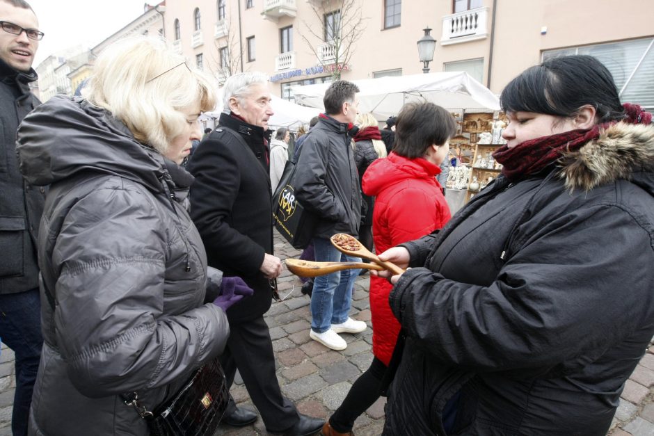 Senamiestį užtvindė Kaziuko mugė