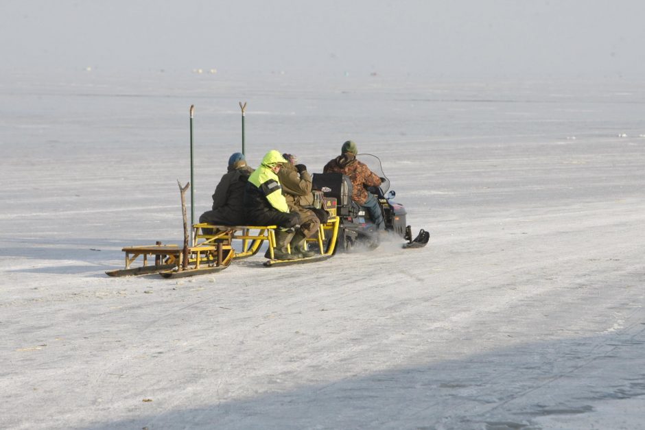 Žūklės malonumai – ant Kuršių marių ledo