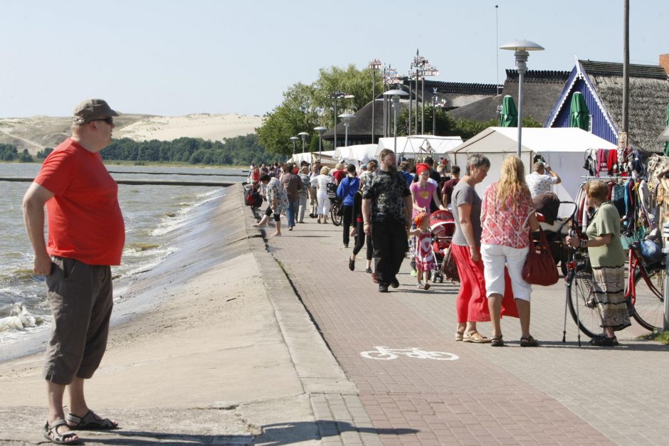 „Senųjų amatų dienos Neringoje“ – nuo vaistininko iki laivadirbio