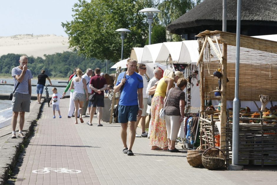 „Senųjų amatų dienos Neringoje“ – nuo vaistininko iki laivadirbio