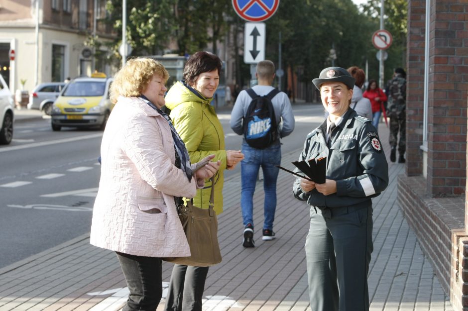 Gyventojams išdalijo tūkstantį atšvaitų