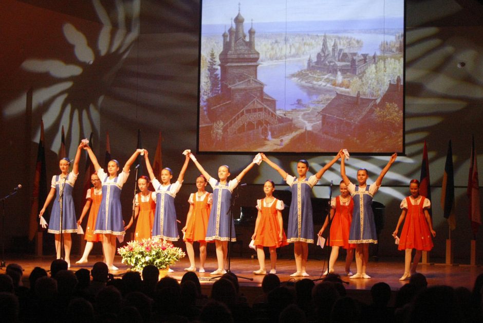 Folkloro koncerte tautinėms mažumoms – armėnų, lenkų, ukrainiečių, totorių dainos