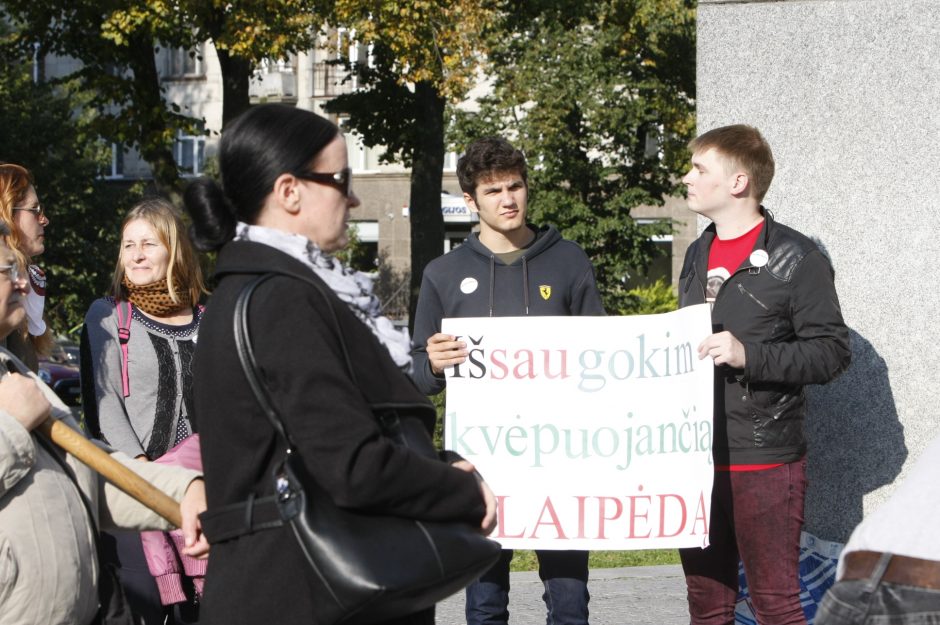 Klaipėdos žalieji dėl medžių kirtimo tikisi susitikti su S. Skverneliu