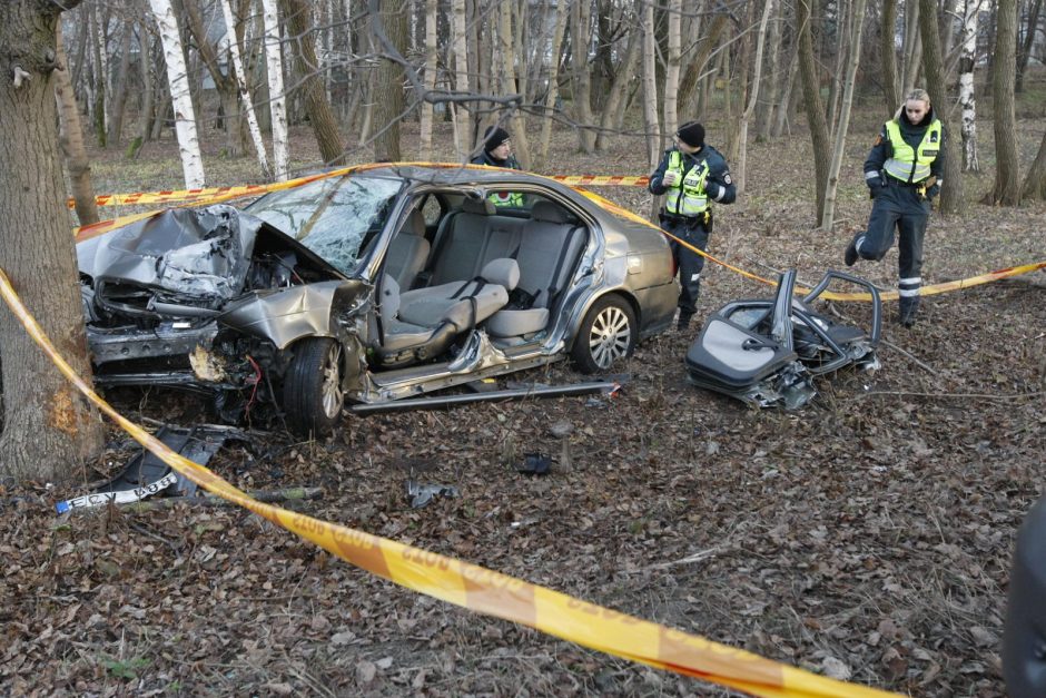 Kraupioje avarijoje žuvusi mergina nusižudė?