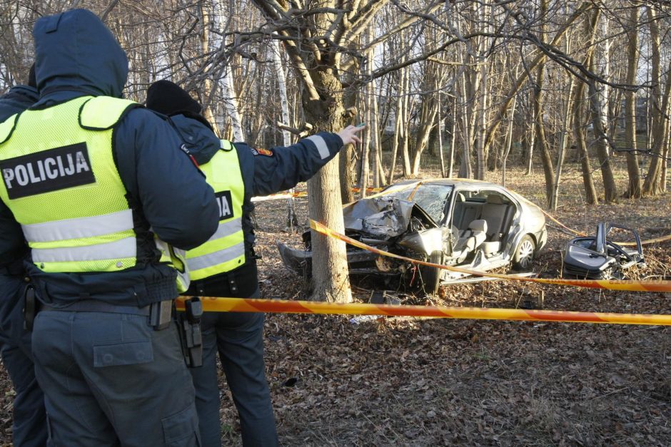 Kraupioje avarijoje žuvusi mergina nusižudė?