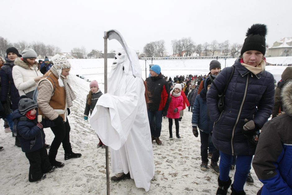 Klaipėdiečiai nenusižengė tradicijoms: per Užgavėnes išdykavo ir sudegino Morę