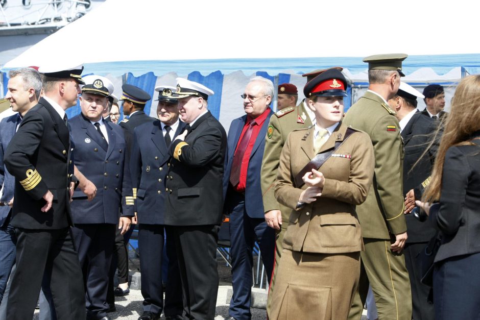 Karinių jūrų pajėgų vadų pasikeitimo ceremonija.