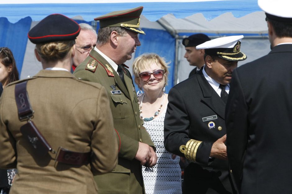 Karinių jūrų pajėgų vadų pasikeitimo ceremonija.