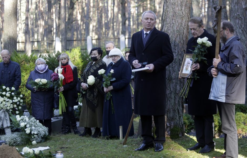 Į paskutinę kelionę palydėtas poetas R. Keturakis