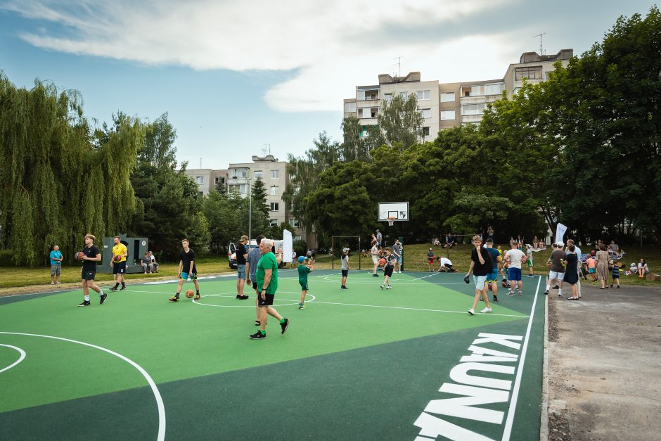 Šilainiuose atidaryta unikali krepšinio aikštelė