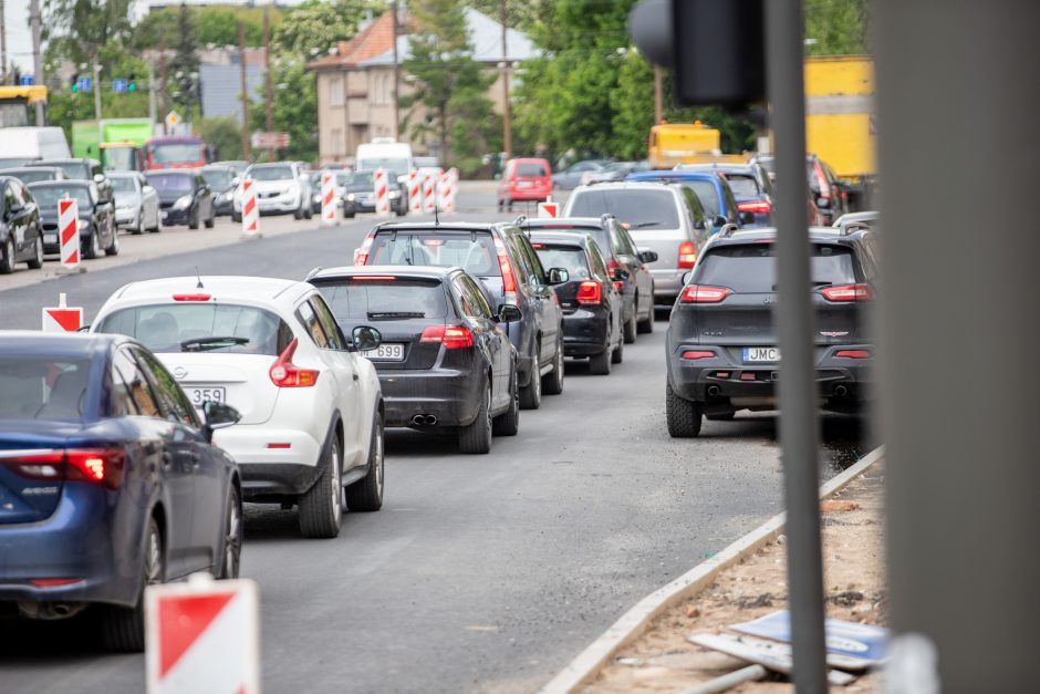 Vairuotojams Kaune senka kantrybė: važiuok, kur nori, visur spūstys!