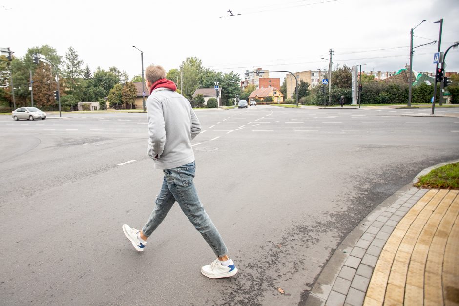 Pagaliau atnaujintas Taikos prospektas: pasitinka lygi kelio danga, nauji dviračių takai