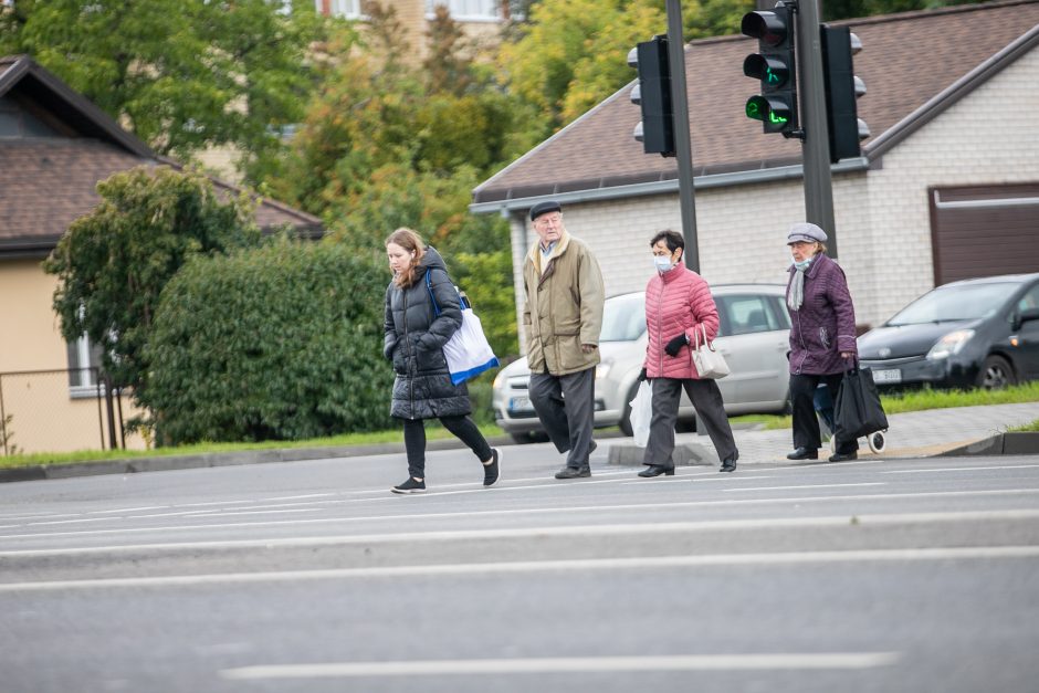 Pagaliau atnaujintas Taikos prospektas: pasitinka lygi kelio danga, nauji dviračių takai